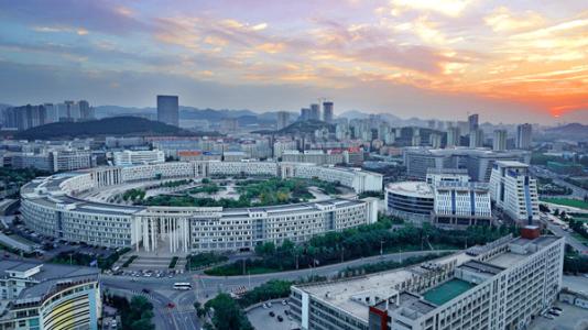 以人才驅(qū)動(dòng)加速?lài)?guó)家高新區(qū)新舊動(dòng)能轉(zhuǎn)換的路徑研究